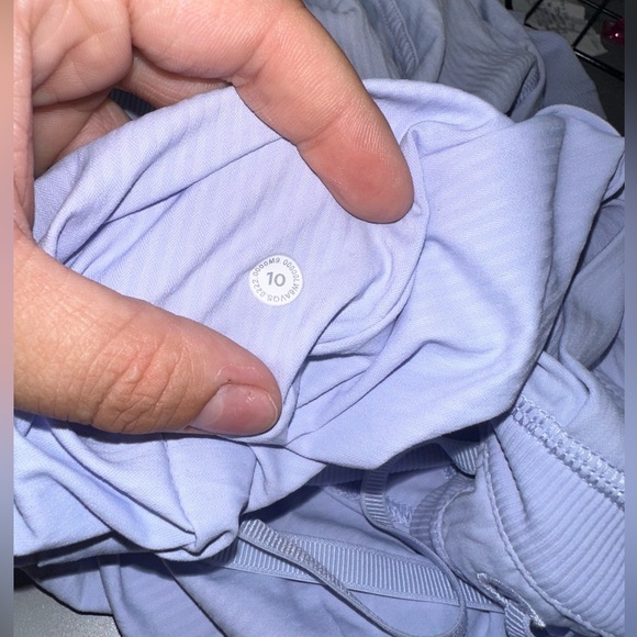 Women’s Lululemon Dance Studio Mid-Rise Crop 25” Pastel Blue Size 10 - Picture 6 of 14